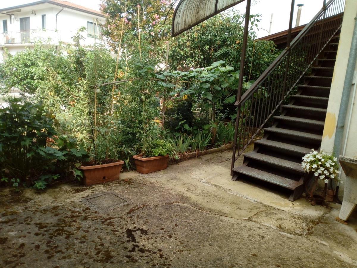 Il Cactus Bed & Breakfast San Giovanni Incarico Екстериор снимка